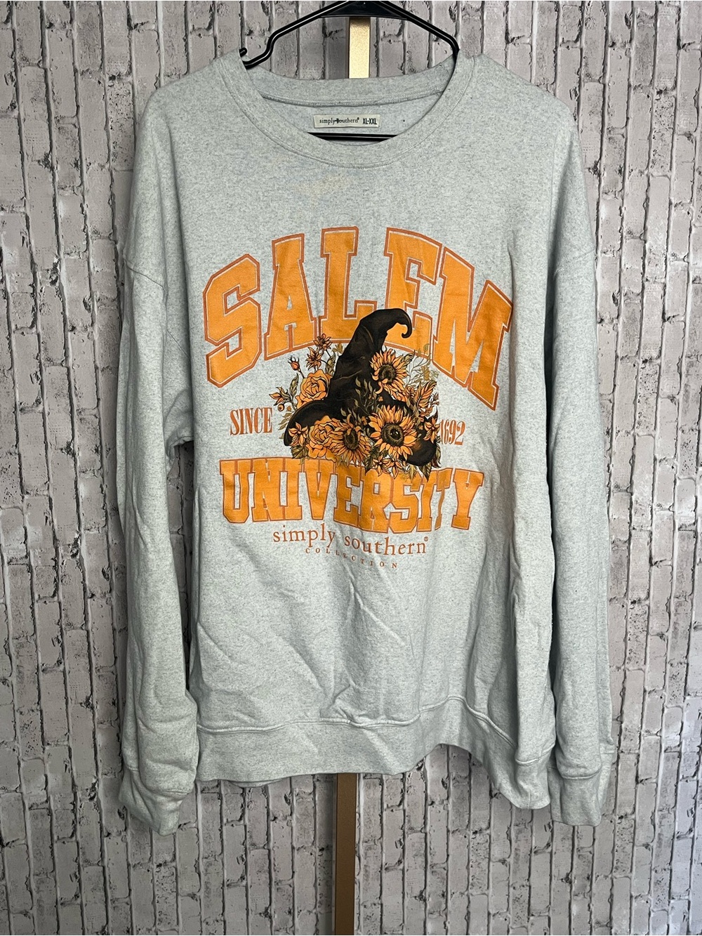 Simply Southern Salem University Halloween Crewneck Sweatshirt Gray XL/XXL